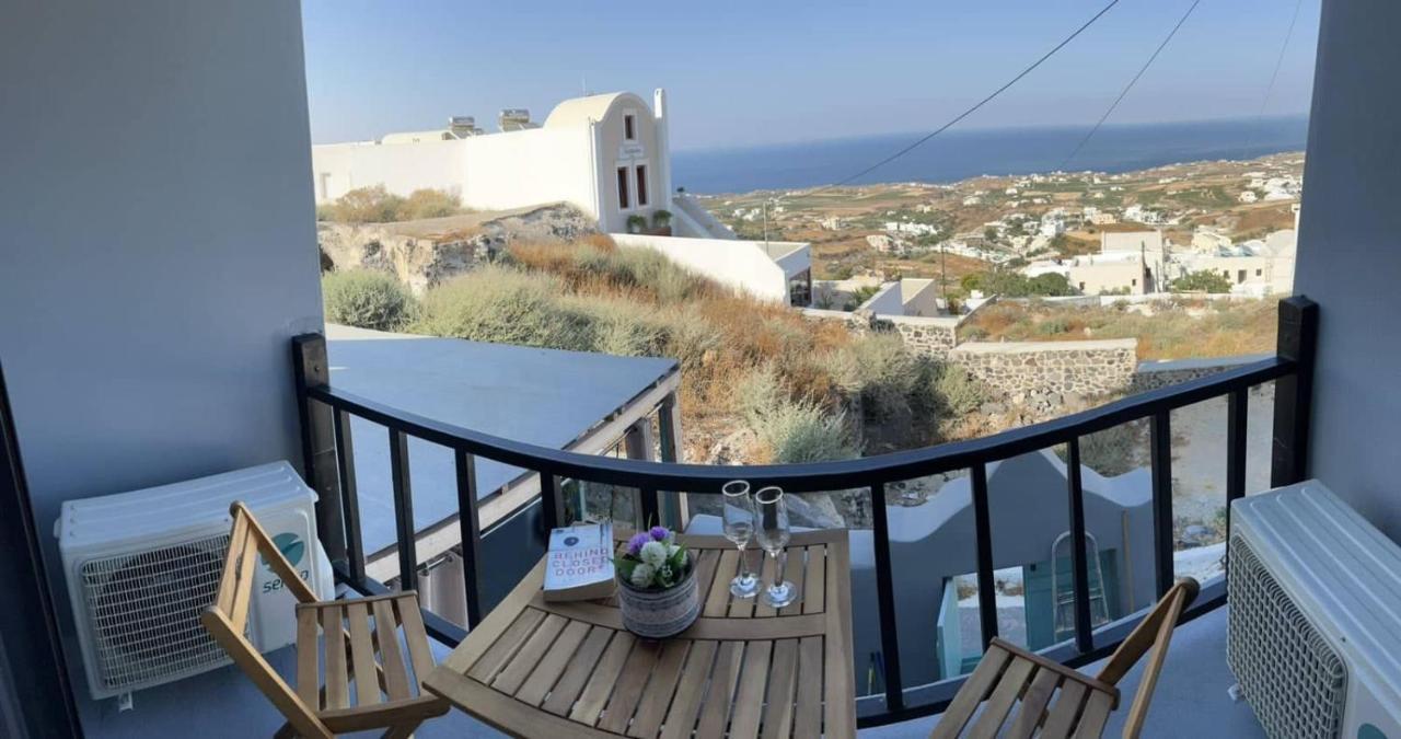 Fira Center Houses Exterior photo